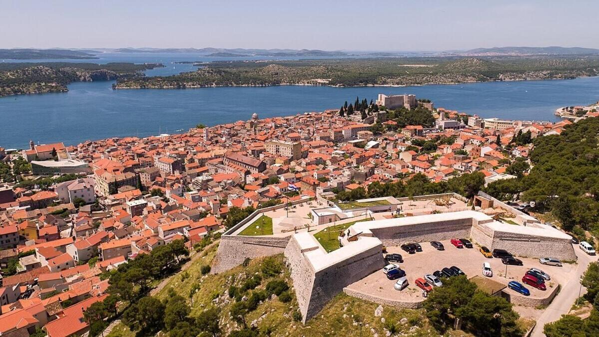 Apartment L&L Šibenik Kültér fotó
